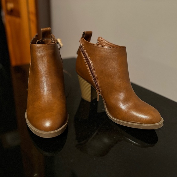 American Eagle Ankle Boots Size 7 - Picture 7 of 7
